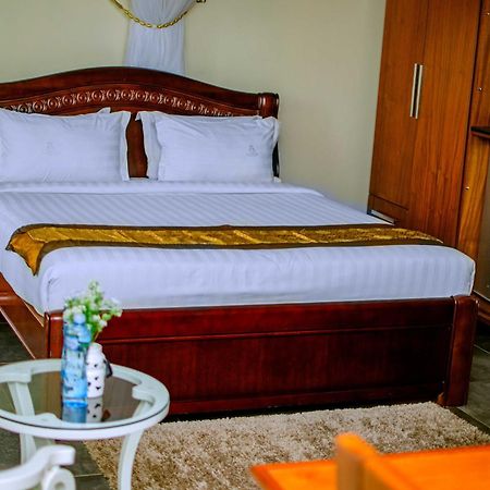 La Grande Hotel คัมพาลา ภายนอก รูปภาพ