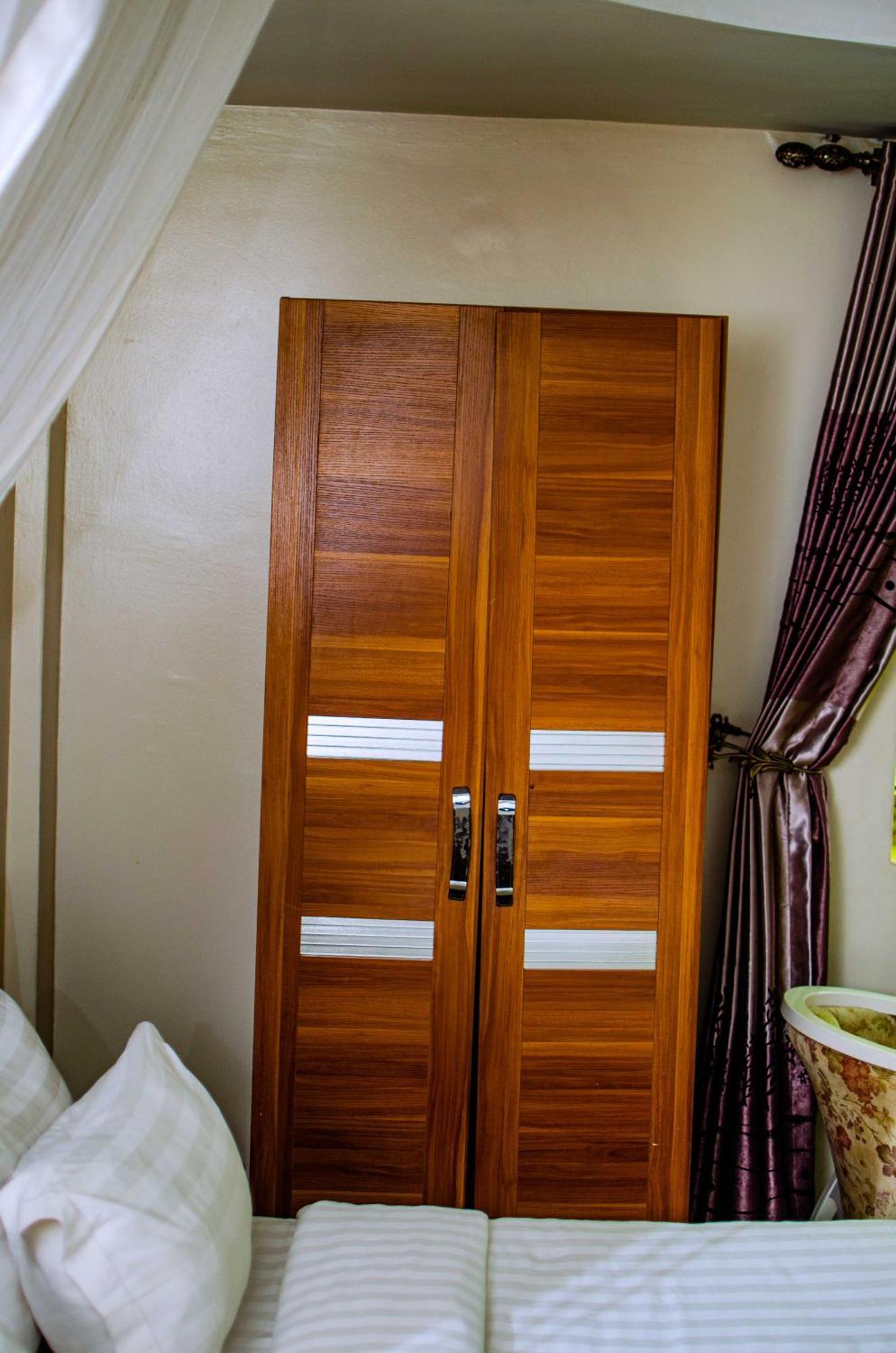 La Grande Hotel คัมพาลา ภายนอก รูปภาพ