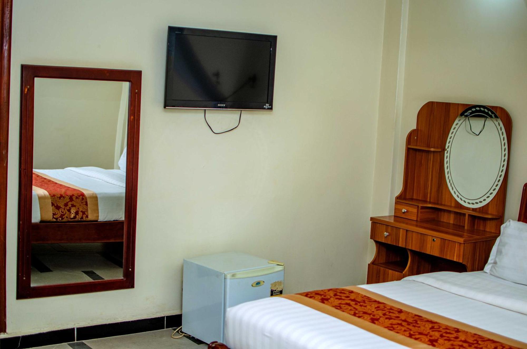 La Grande Hotel คัมพาลา ภายนอก รูปภาพ